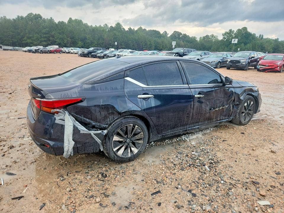 Продажа на аукционе авто 2022 Nissan Altima, vin: 1N4BL4DV8NN320311, номер лота: 67690406
