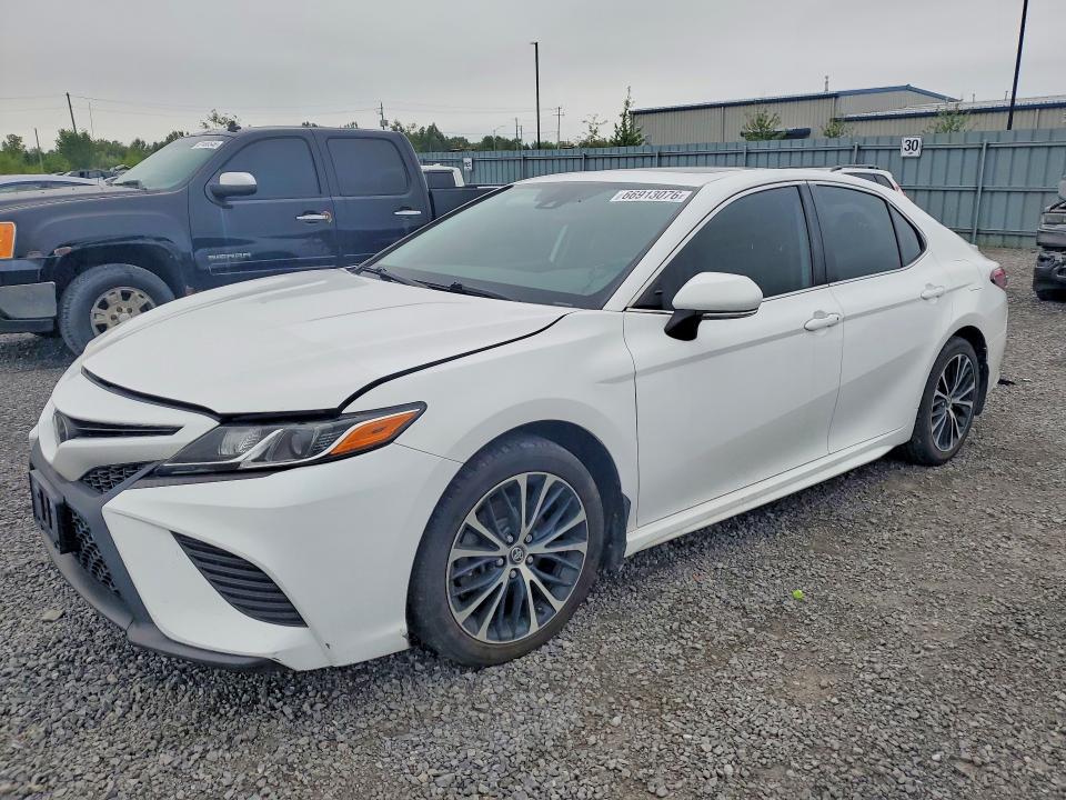 66913076 :رقم المزاد ، 4T1B11HK7KU777347 vin ، 2019 Toyota Camry مزاد بيع
