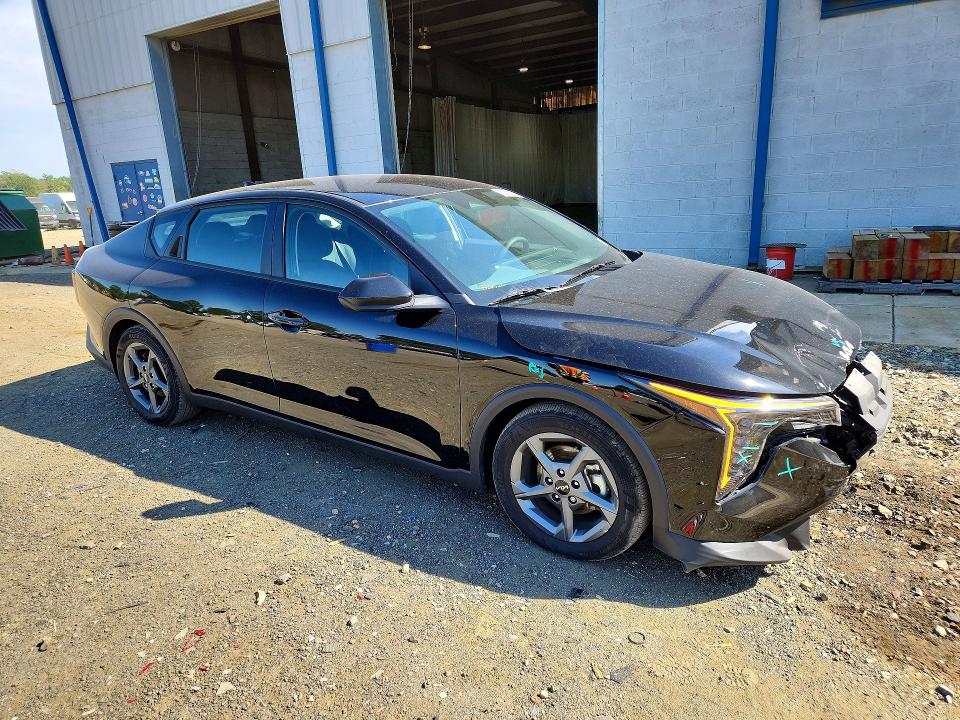 2025 Kia K4 მანქანა იყიდება აუქციონზე, vin: 3KPFT4DE0SE153454, აუქციონის ნომერი: 67649906