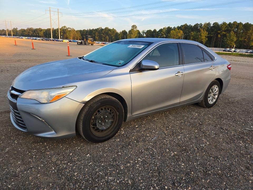 Aukcja sprzedaży 2016 Toyota Camry, vin: 4T4BF1FK2GR573153, numer aukcji: 70462086