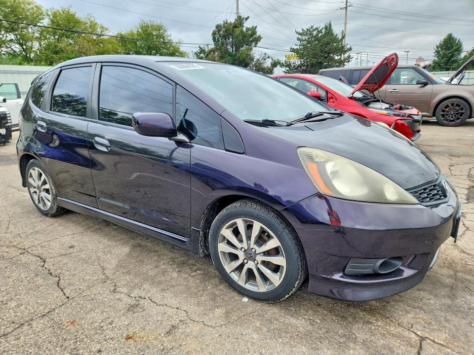 Продажа на аукционе авто 2013 Honda Fit, vin: JHMGE8H51DC023658, номер лота: 68984396