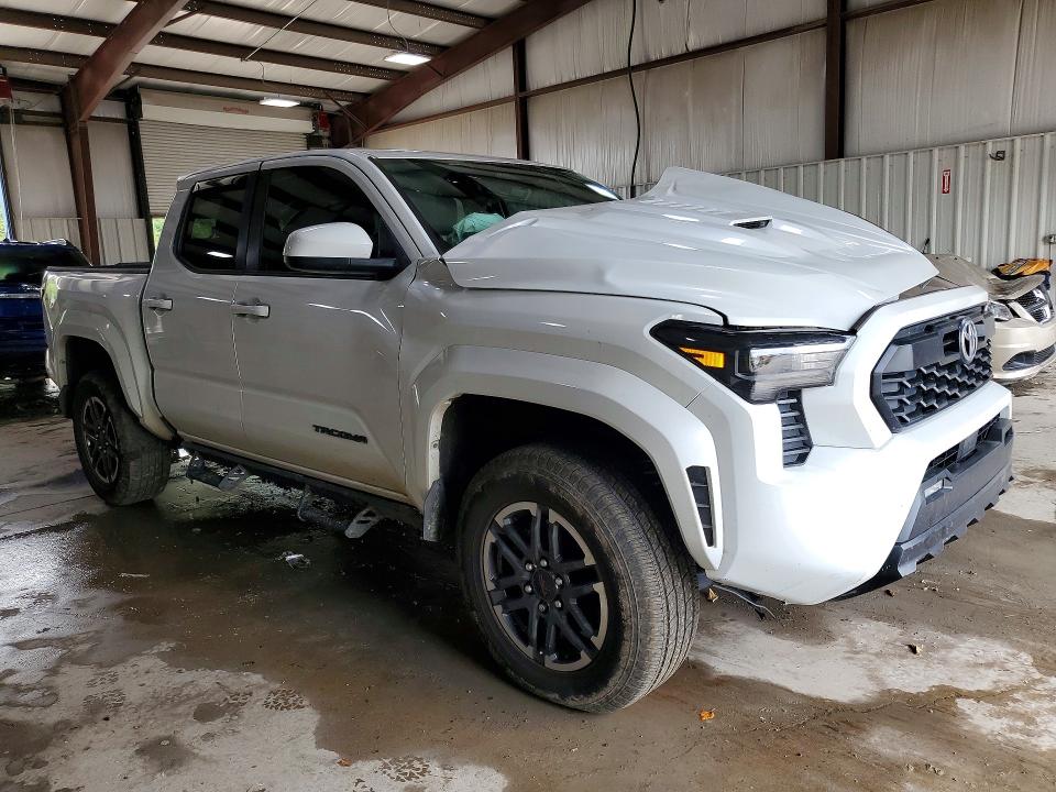 68398816 :رقم المزاد ، 3TYLB5JN9RT057956 vin ، 2024 Toyota Tacoma مزاد بيع