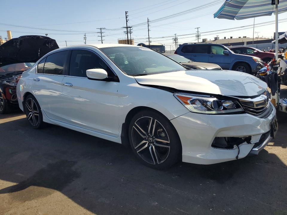 69364236 :رقم المزاد ، 1HGCR2F11HA030338 vin ، 2017 Honda Accord مزاد بيع