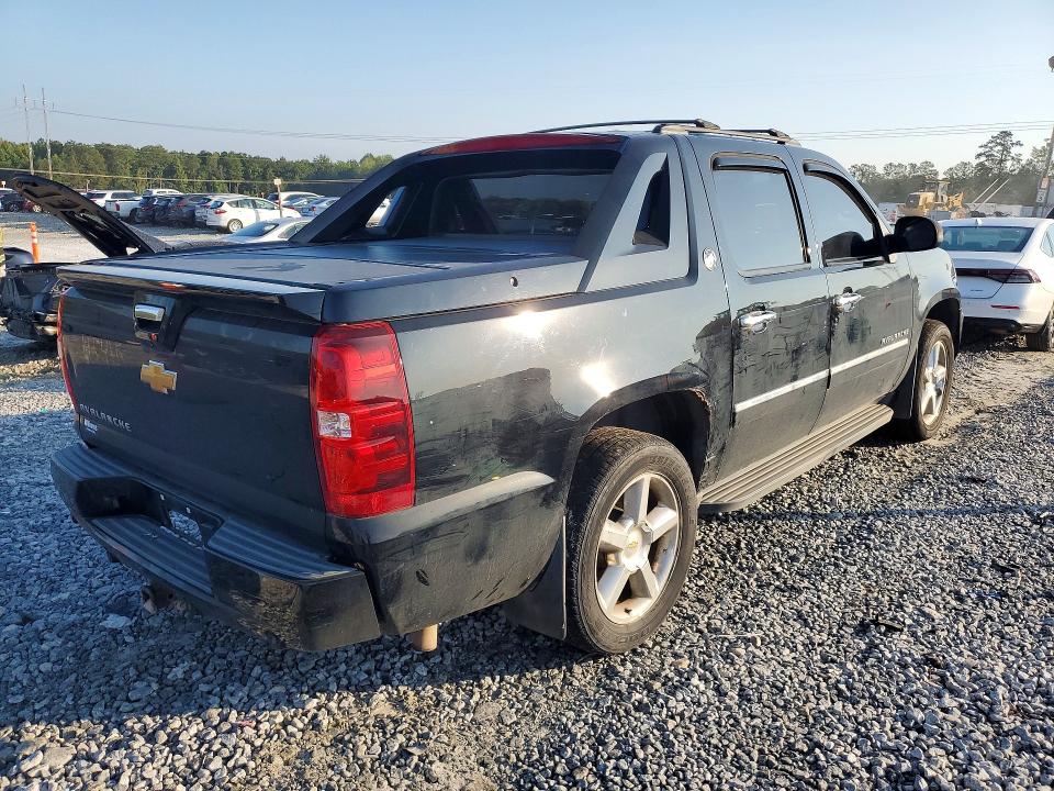 69035696 :رقم المزاد ، 3GNTKGE78DG250889         vin ، 2013 Chevrolet Avalanche مزاد بيع