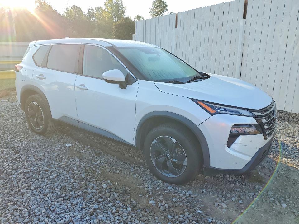 68886986 :رقم المزاد ، 5N1BT3BB9RC675949 vin ، 2024 Nissan Rogue مزاد بيع