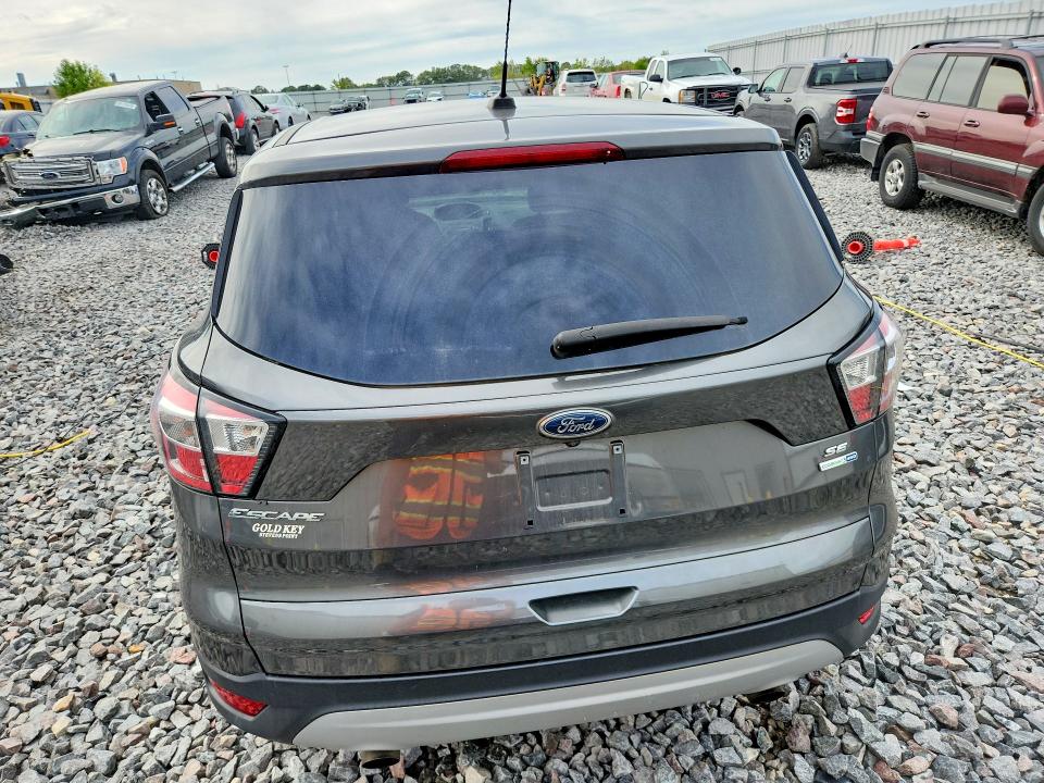 69307676 :رقم المزاد ، 1FMCU9G97HUD44208 vin ، 2017 Ford Escape مزاد بيع