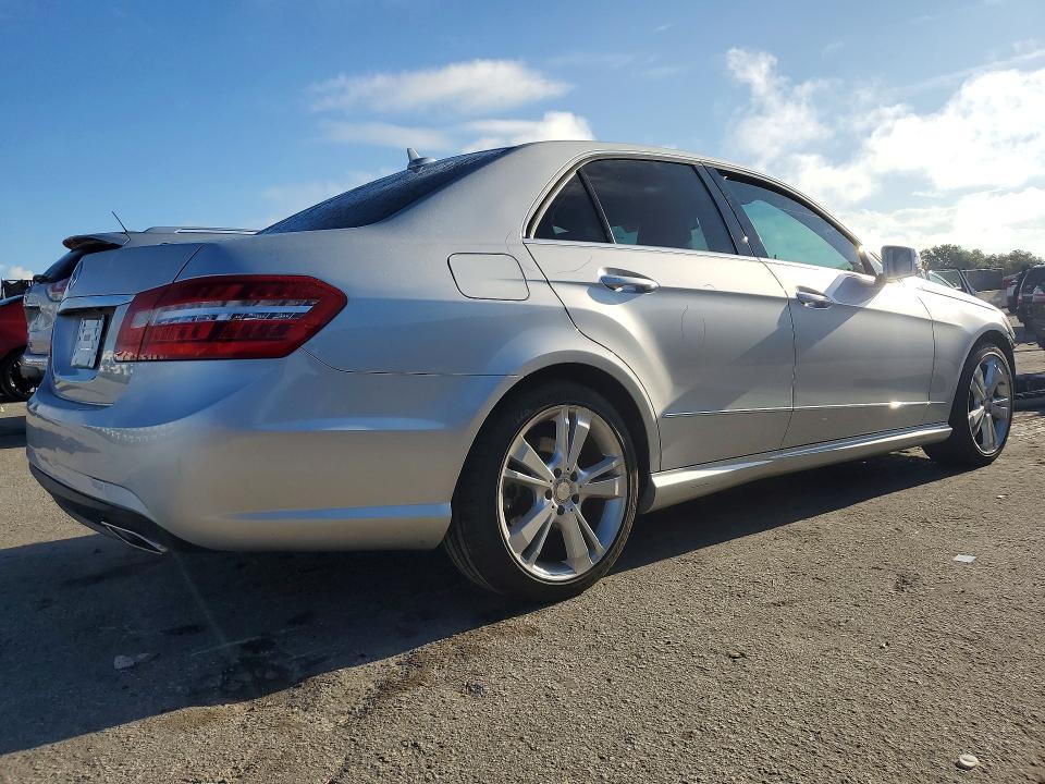 67189496 :رقم المزاد ، WDDHF5KB1DA721690 vin ، 2013 Mercedes-benz E مزاد بيع