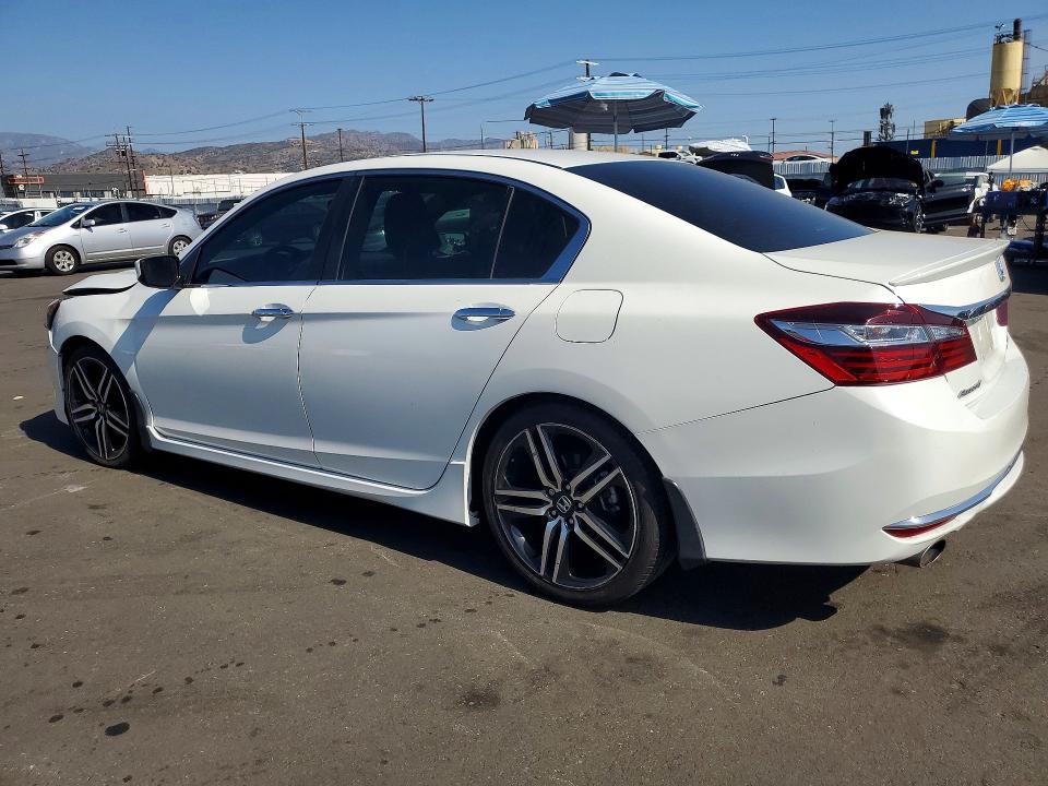 69364236 :رقم المزاد ، 1HGCR2F11HA030338 vin ، 2017 Honda Accord مزاد بيع
