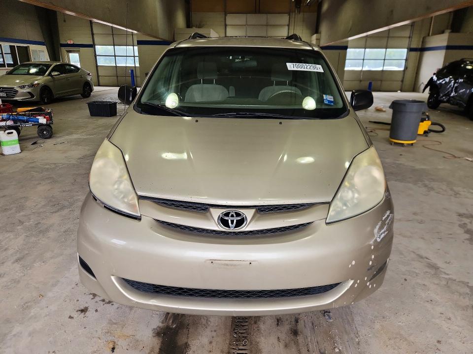 Продажа на аукционе авто 2008 Toyota Sienna, vin: 5TDZK23C88S210034, номер лота: 70002296