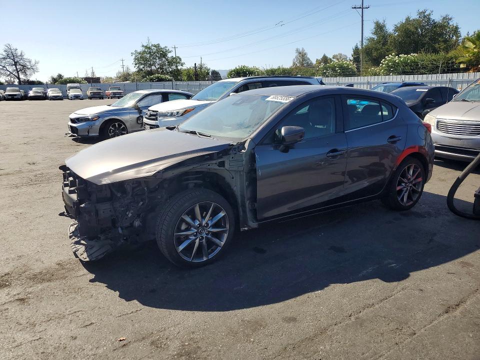 2018 Mazda 3 მანქანა იყიდება აუქციონზე, vin: 3MZBN1L30JM249383, აუქციონის ნომერი: 69525556