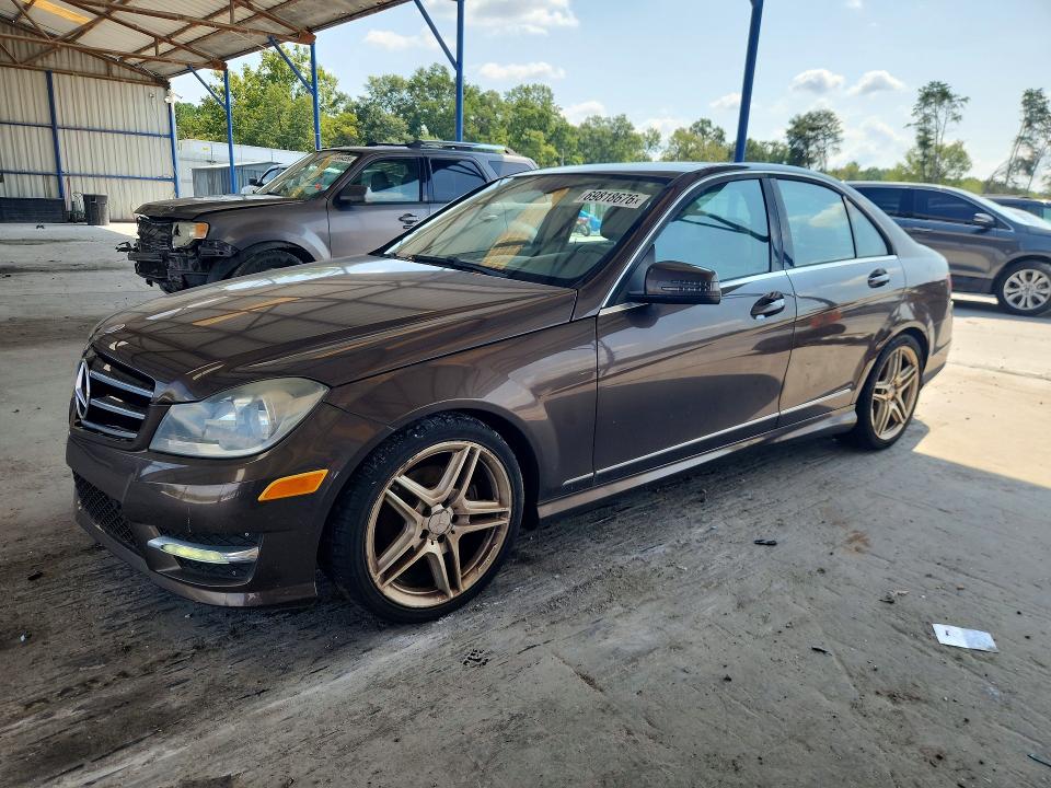 69818676 :رقم المزاد ، WDDGF4HBXER313379 vin ، 2014 Mercedes-benz C مزاد بيع