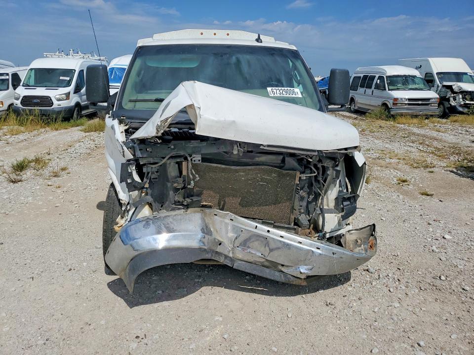 67329006 :رقم المزاد ، 1GB0GRF78M1310115 vin ، 2021 Chevrolet G3500 مزاد بيع