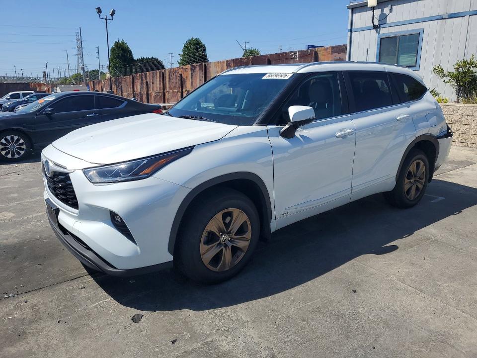 2023 Toyota Highlander მანქანა იყიდება აუქციონზე, vin: 5TDABRCH4PS566383, აუქციონის ნომერი: 68696606
