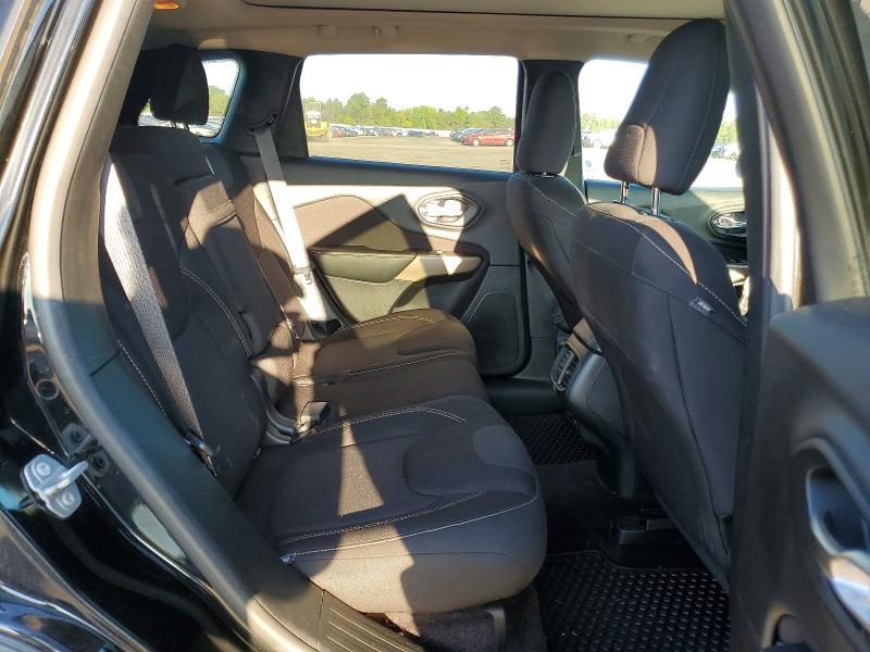 69029826 :رقم المزاد ، 1C4PJMCB4HW590972 vin ، 2017 Jeep Cherokee مزاد بيع