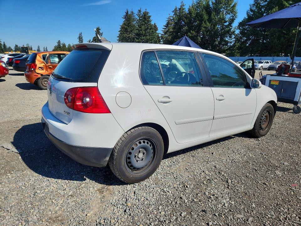 2009 Volkswagen Rabbit მანქანა იყიდება აუქციონზე, vin: WVWDB71KX9W131497, აუქციონის ნომერი: 69481886