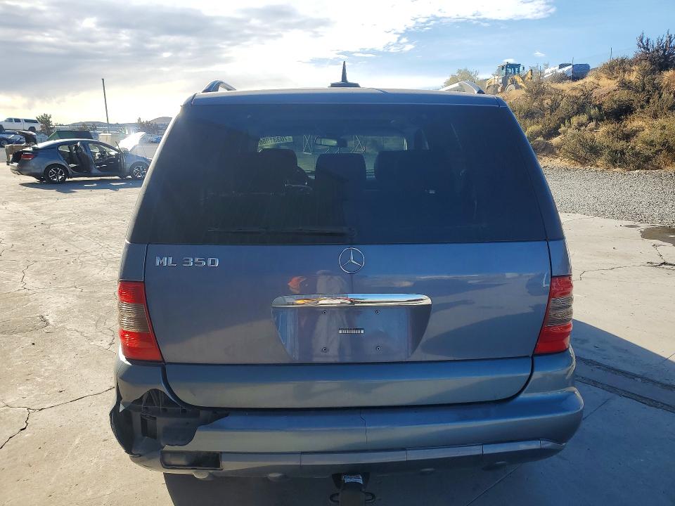 2005 Mercedes-benz Ml მანქანა იყიდება აუქციონზე, vin: 4JGAB57E85A537807, აუქციონის ნომერი: 70331086