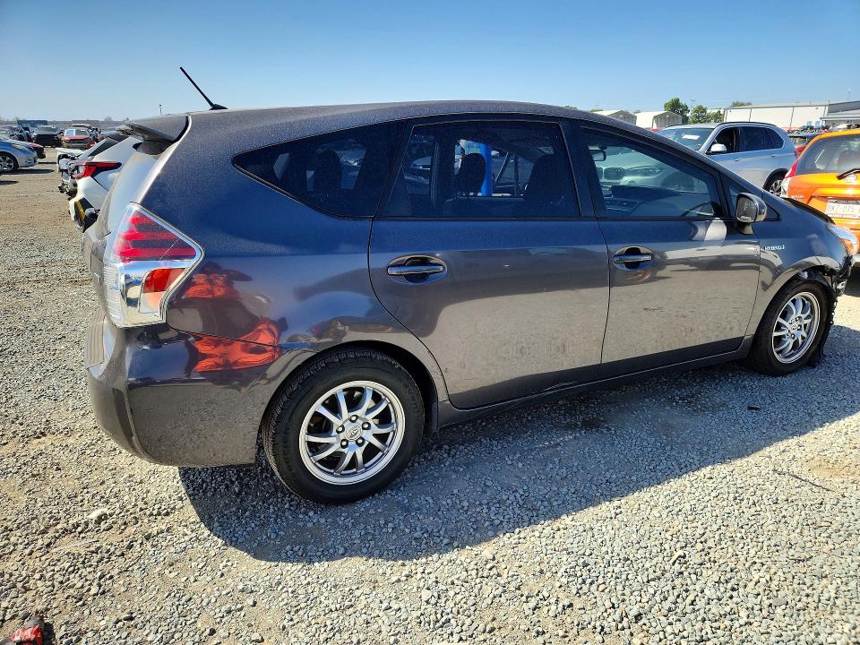 70884876 :رقم المزاد ، JTDZN3EU0FJ038689 vin ، 2015 Toyota Prius V مزاد بيع
