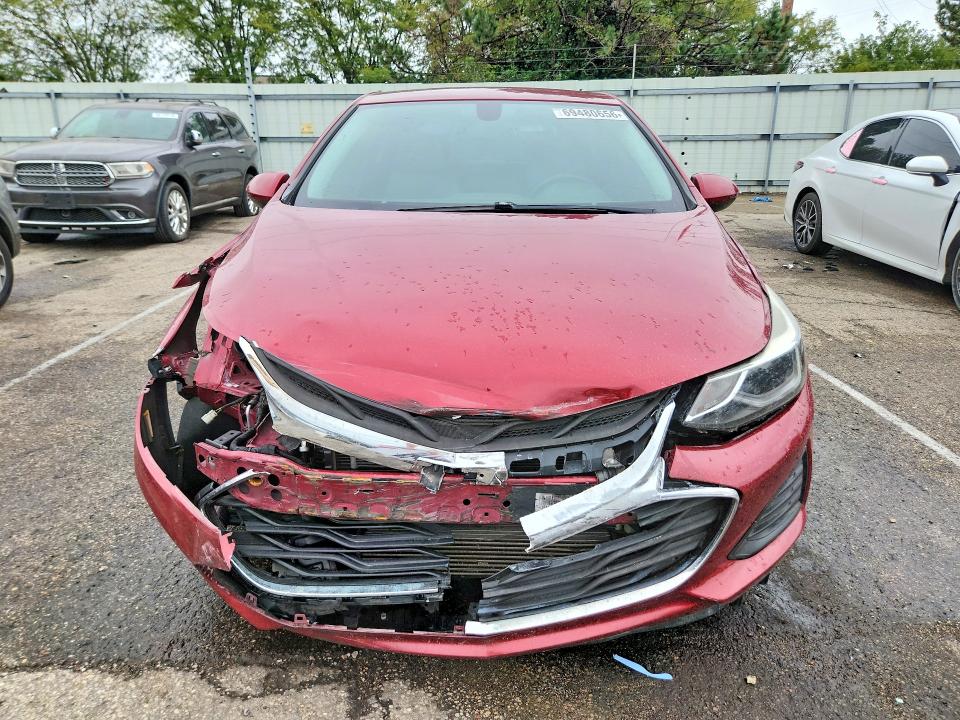 69480656 :رقم المزاد ، 1G1BE5SM2K7141873 vin ، 2019 Chevrolet Cruze مزاد بيع