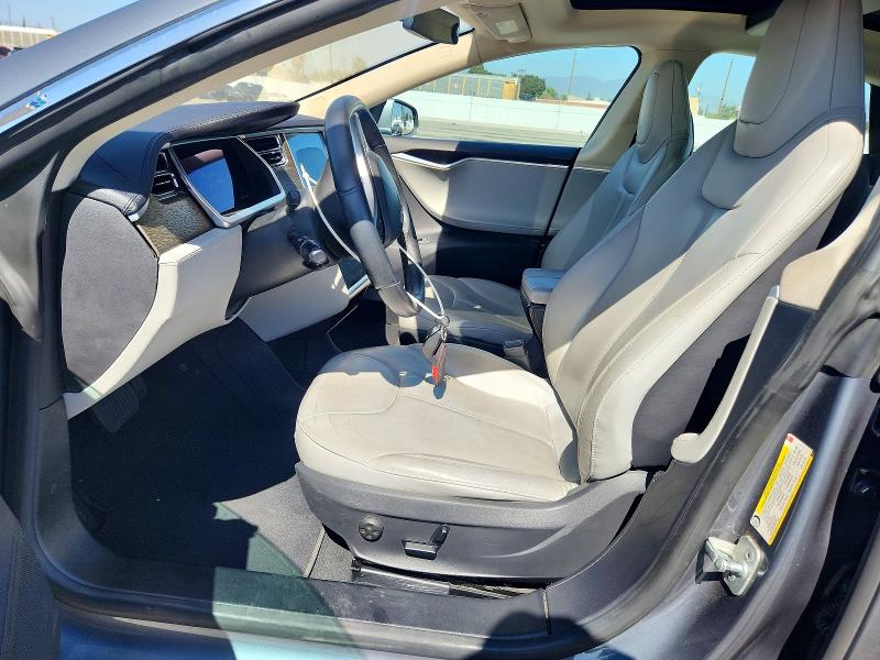 2013 Tesla Model S მანქანა იყიდება აუქციონზე, vin: 5YJSA1CN8DFP06336, აუქციონის ნომერი: 71207646