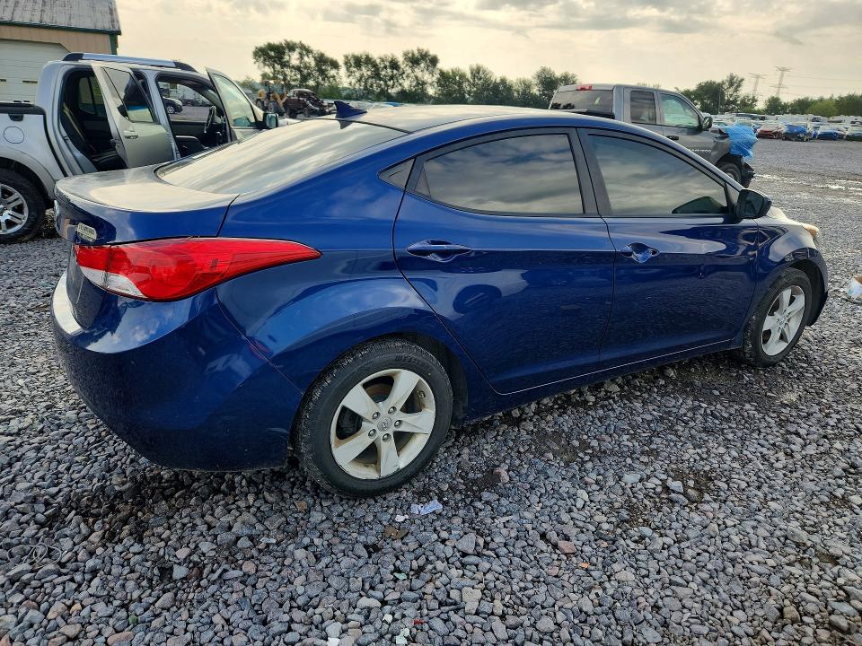 69218416 :رقم المزاد ، KMHDH4AE4DU681415 vin ، 2013 Hyundai Elantra مزاد بيع