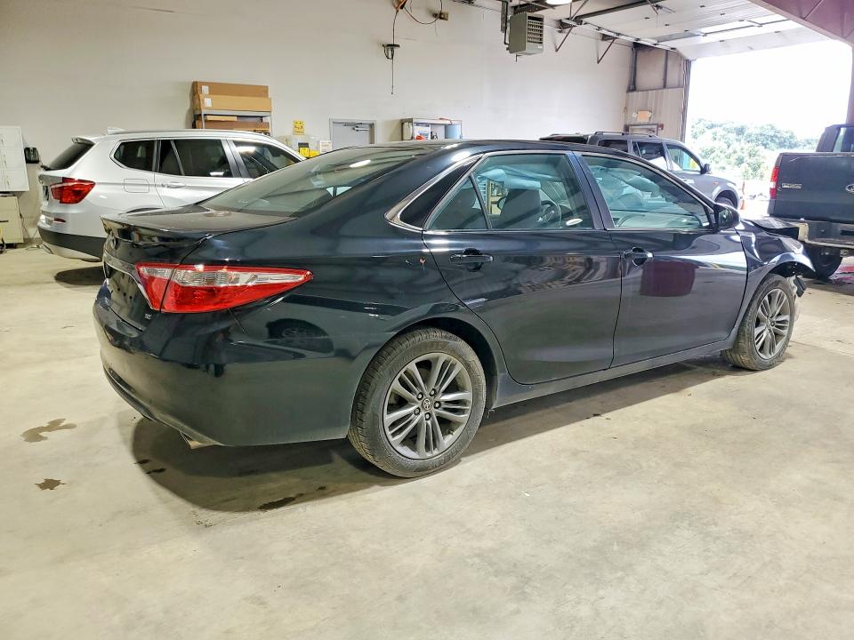 2017 Toyota Camry მანქანა იყიდება აუქციონზე, vin: 4T1BF1FK4HU275702, აუქციონის ნომერი: 67963496