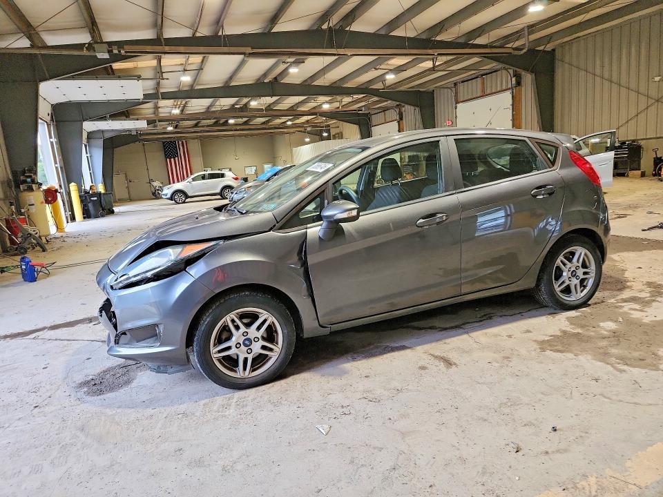 70666746 :رقم المزاد ، 3FADP4EJ4JM123438 vin ، 2018 Ford Fiesta مزاد بيع