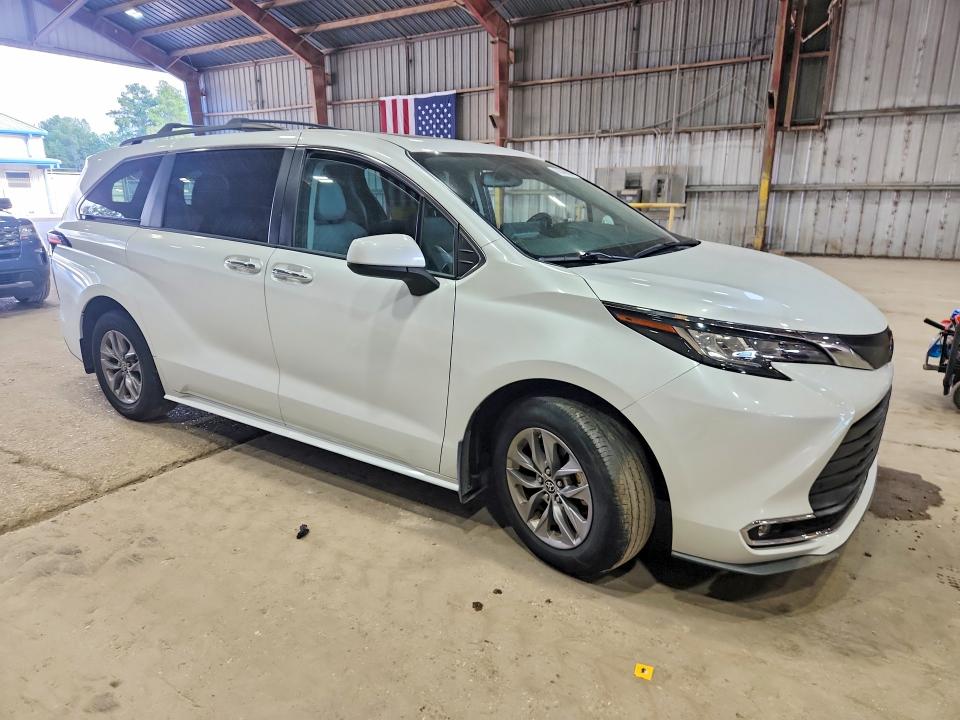 Продажа на аукционе авто 2022 Toyota Sienna, vin: 5TDYRKEC0NS105794, номер лота: 68349606