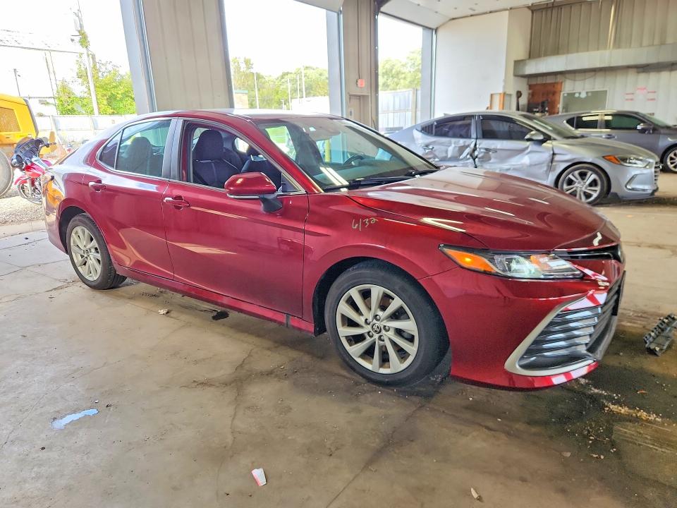 Продаж на аукціоні авто 2021 Toyota Camry, vin: 4T1R11AK2MU577195, номер лоту: 68398646