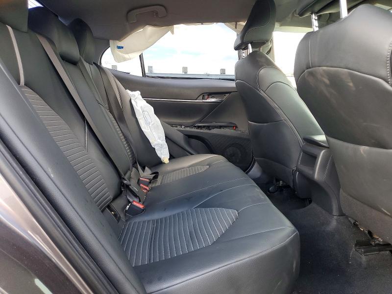 Продажа на аукционе авто 2018 Toyota Camry, vin: 4T1B11HK8JU647057, номер лота: 68213126