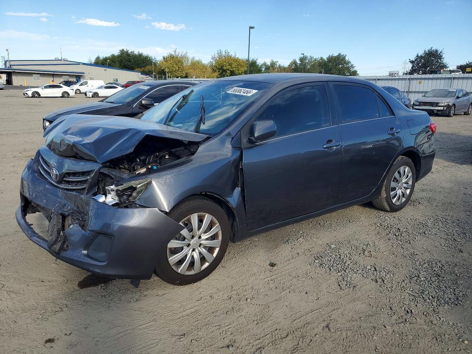 66862466 :رقم المزاد ، 2T1BU4EE1DC008001 vin ، 2013 Toyota Corolla مزاد بيع