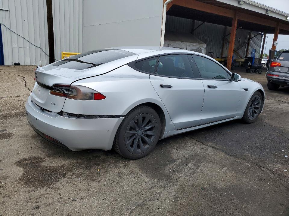 2017 Tesla Model S მანქანა იყიდება აუქციონზე, vin: 5YJSA1E26HF197291, აუქციონის ნომერი: 70227566