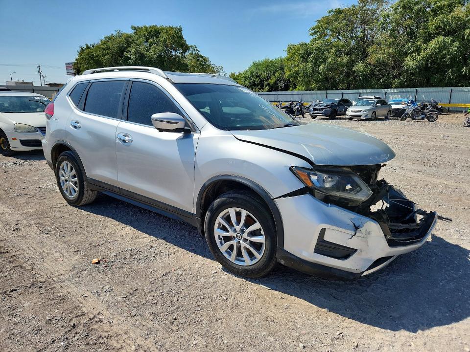 Продаж на аукціоні авто 2017 Nissan Rogue, vin: 5N1AT2MV2HC735839, номер лоту: 70736206
