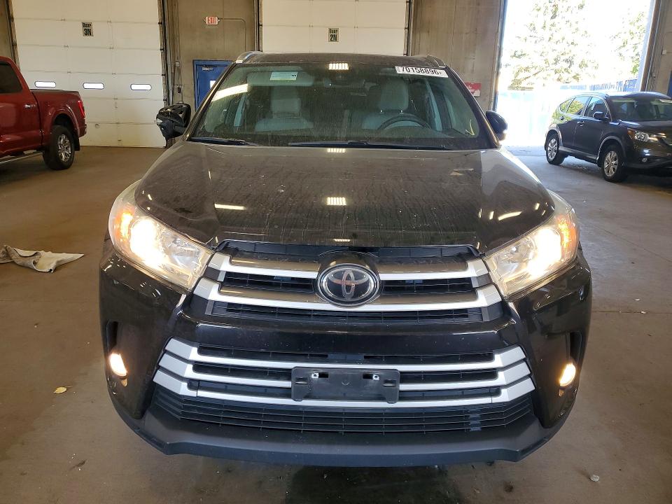 Продаж на аукціоні авто 2017 Toyota Highlander, vin: 5TDJZRFH1HS397464, номер лоту: 70158896