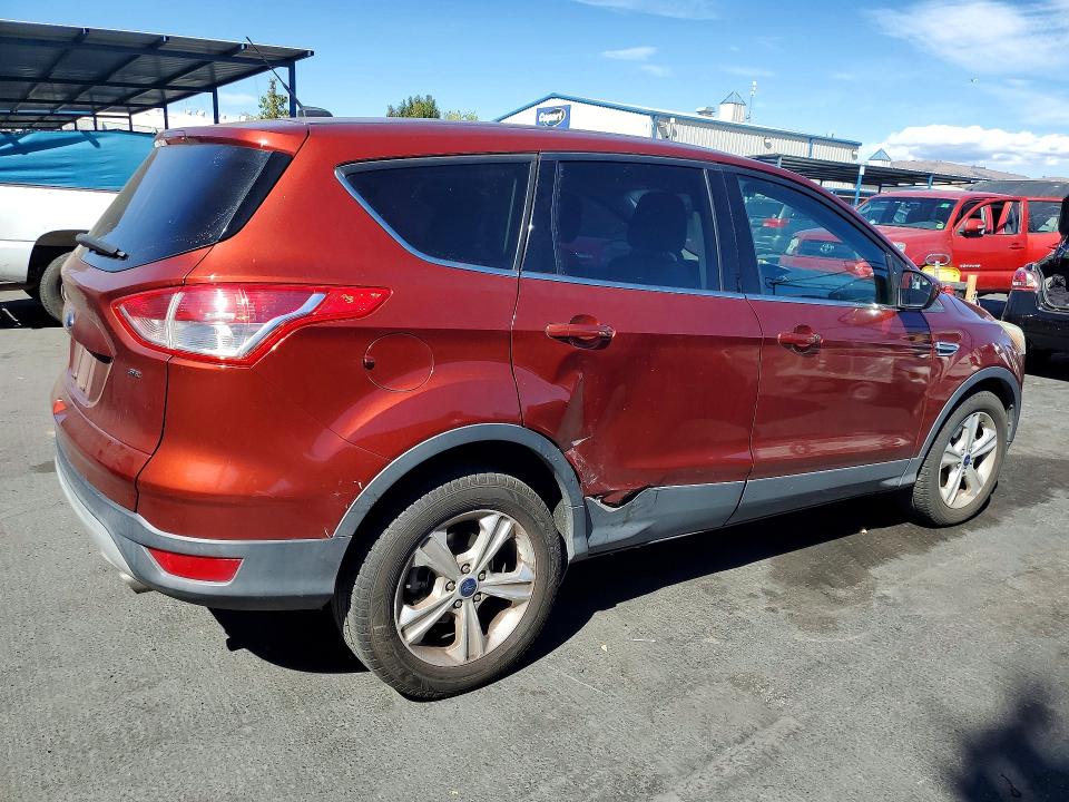 67755186 :رقم المزاد ، 1FMCU0G74FUC05564 vin ، 2015 Ford Escape مزاد بيع