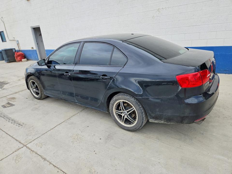 70102796 :رقم المزاد ، 3VW1K7AJ7EM438174 vin ، 2014 Volkswagen Jetta مزاد بيع