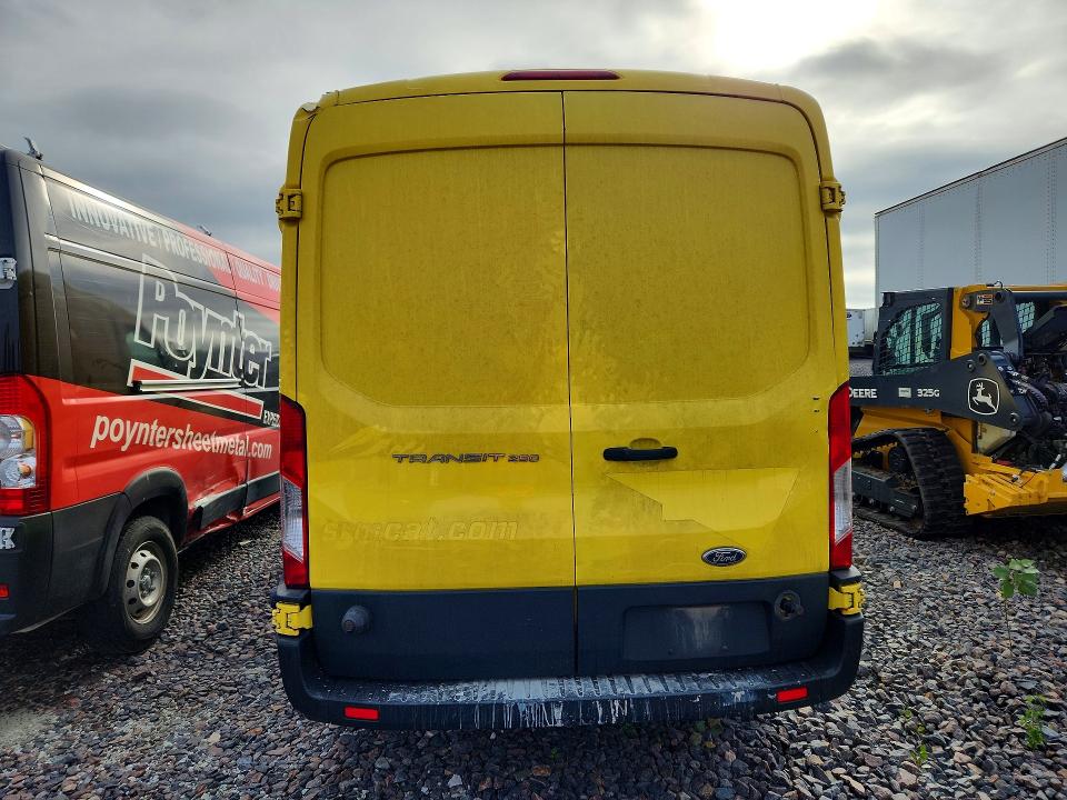 73394336 :رقم المزاد ، 1FTNR2CM7FKB14161 vin ، 2015 Ford Transit مزاد بيع