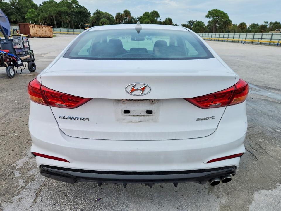 2017 Hyundai Elantra მანქანა იყიდება აუქციონზე, vin: KMHD04LB9HU318494, აუქციონის ნომერი: 71009516