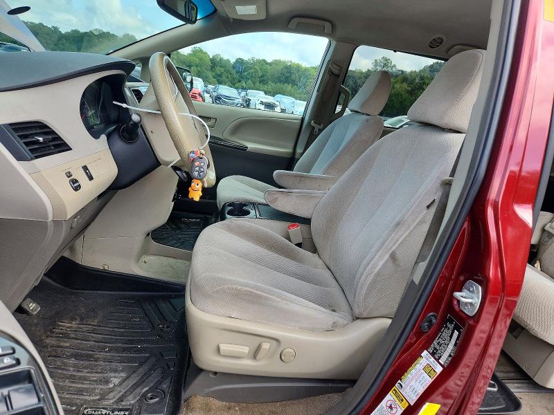 69997756 :رقم المزاد ، 5TDKK3DC1DS389954 vin ، 2013 Toyota Sienna مزاد بيع