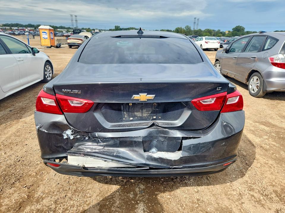 69526386 :رقم المزاد ، 1G1ZD5ST2JF169041 vin ، 2018 Chevrolet Malibu مزاد بيع