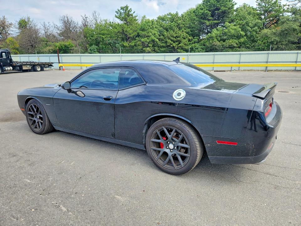 67894186 :رقم المزاد ، 2C3CDZBT2FH913851 vin ، 2015 Dodge Challenger مزاد بيع