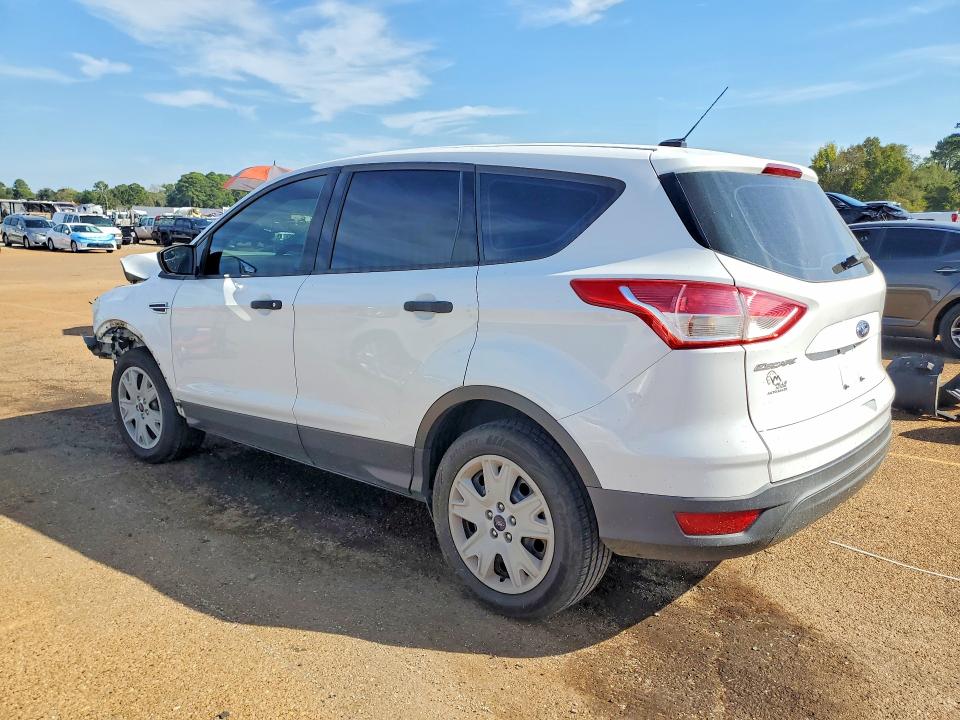 2015 Ford Escape მანქანა იყიდება აუქციონზე, vin: 1FMCU0F70FUB18732, აუქციონის ნომერი: 70444536
