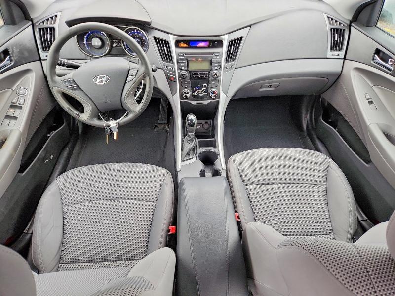 68792656 :رقم المزاد ، 5NPEB4AC9CH335913 vin ، 2012 Hyundai Sonata مزاد بيع