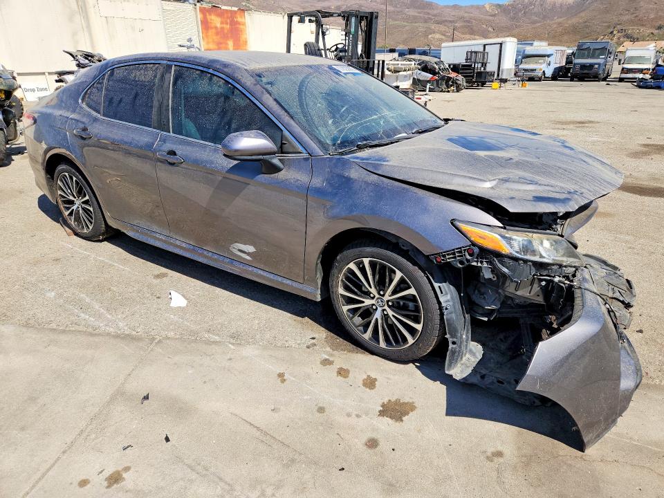 Продаж на аукціоні авто 2018 Toyota Camry, vin: 4T1B11HK2JU122897, номер лоту: 67823086
