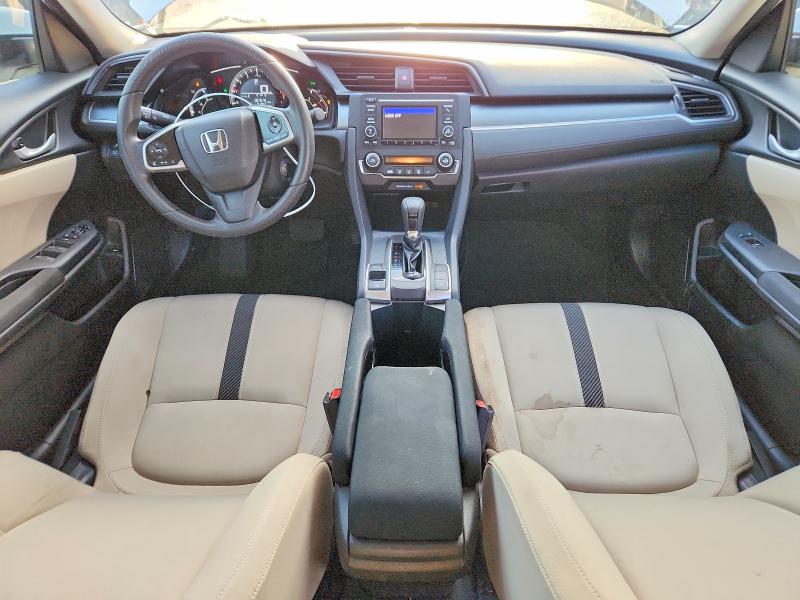 68111256 :رقم المزاد ، 2HGFC2F55JH597290 vin ، 2018 Honda Civic مزاد بيع