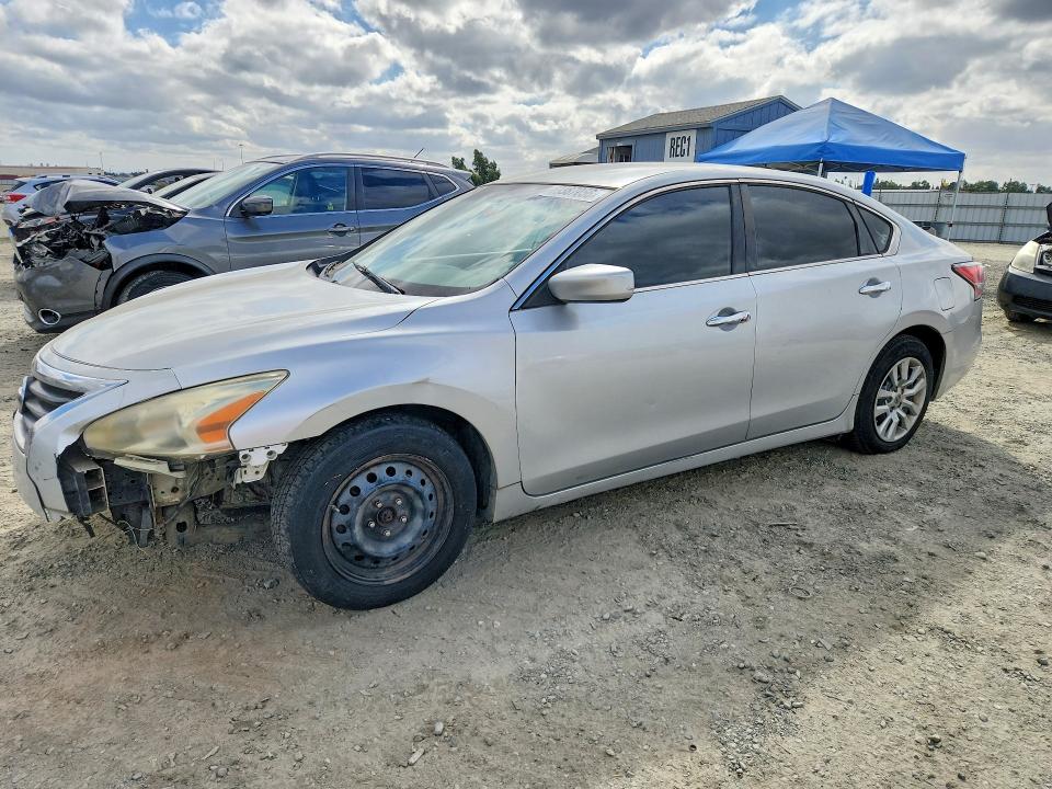 2014 Nissan Altima მანქანა იყიდება აუქციონზე, vin: 1N4AL3AP9EC401213, აუქციონის ნომერი: 69387056