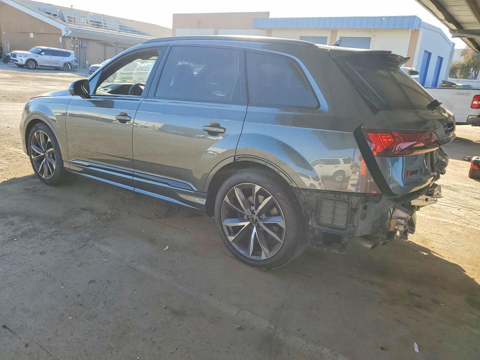 Продажа на аукционе авто 2023 Audi Sq7, vin: WA1VWBF7XPD022928, номер лота: 69646236