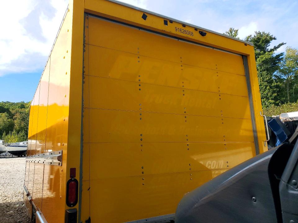 70528226 :رقم المزاد ، 7GZ37TC71NN006597 vin ، 2022 Gmc Savana مزاد بيع
