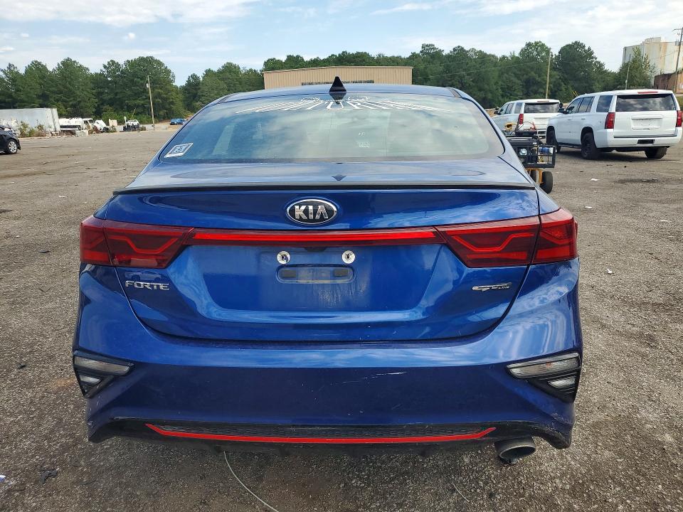 2020 Kia Forte მანქანა იყიდება აუქციონზე, vin: 3KPF34AD4LE261833, აუქციონის ნომერი: 69680176
