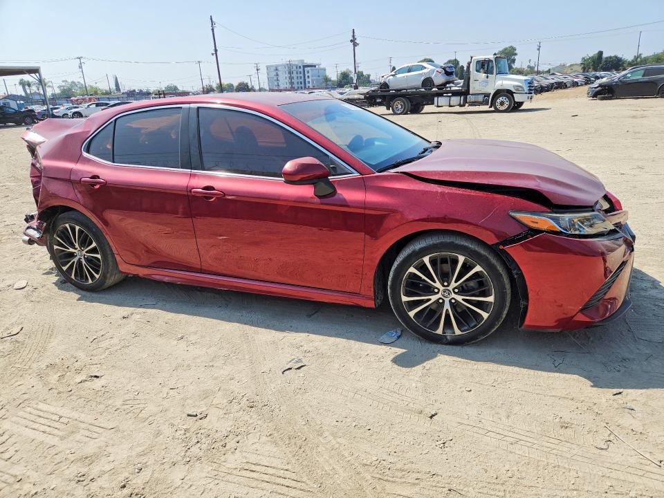 Продаж на аукціоні авто 2018 Toyota Camry, vin: 4T1B11HK0JU617342, номер лоту: 70498296