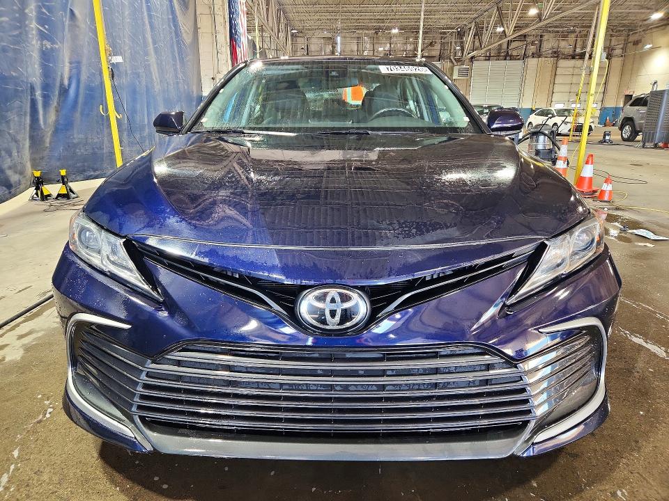 2021 Toyota Camry მანქანა იყიდება აუქციონზე, vin: 4T1C11AK2MU601551, აუქციონის ნომერი: 70346926